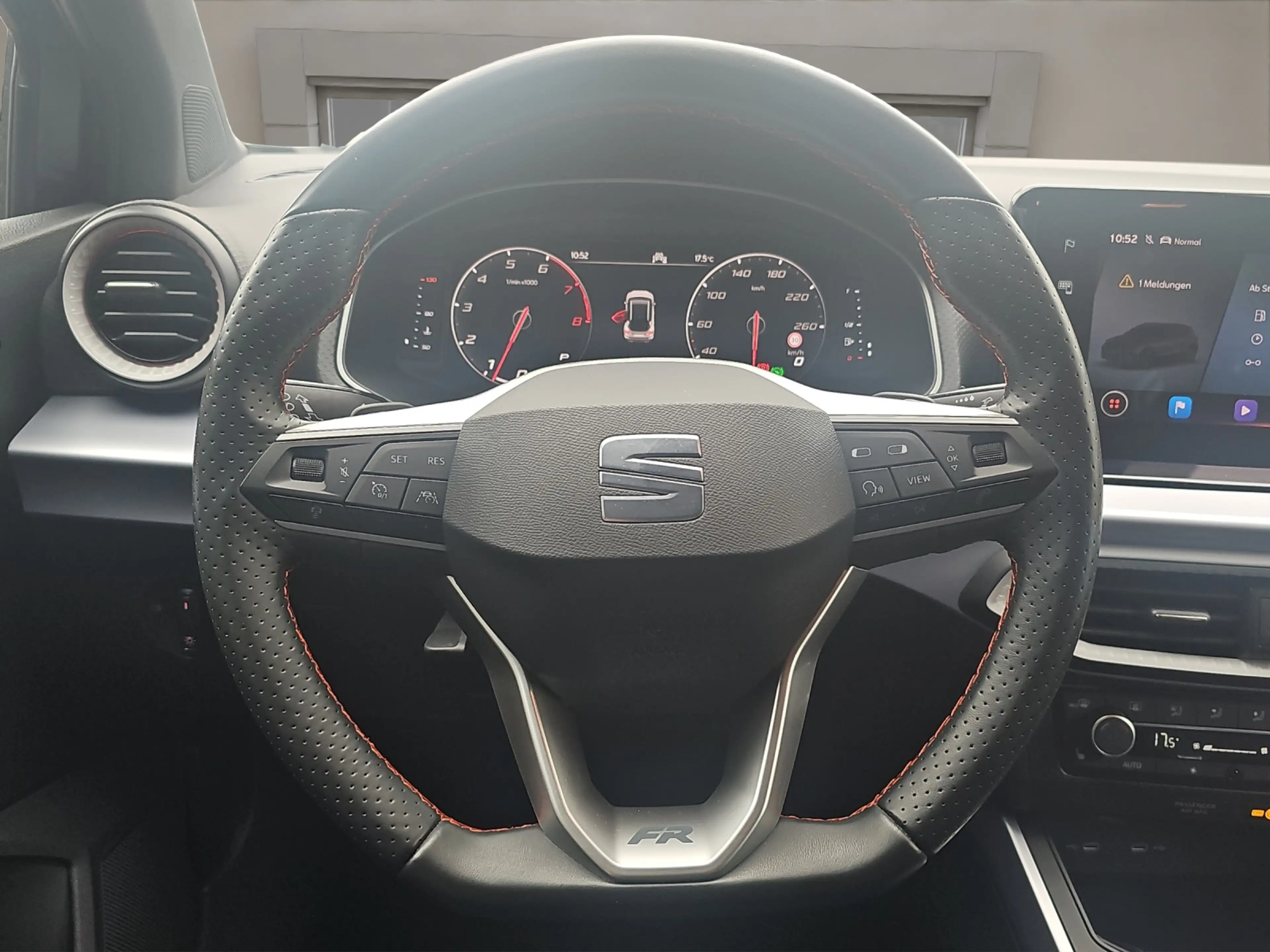 SEAT Arona FR 1.5 TSI LED NAVI FULL LINK GJR 17LM — photo 9