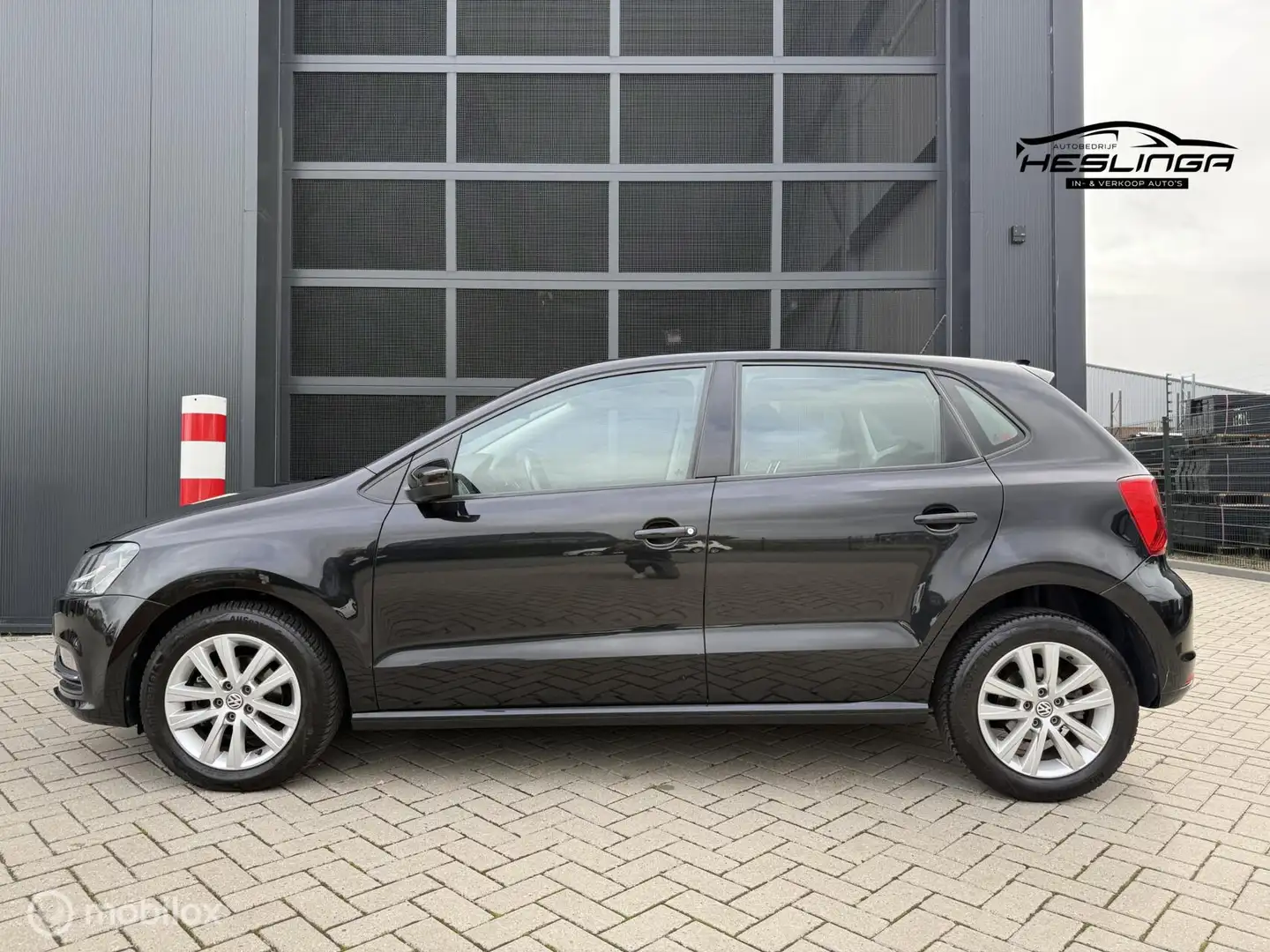 Volkswagen Polo 1.2 TSI Comfortline R | Bluetooth Zwart - 2