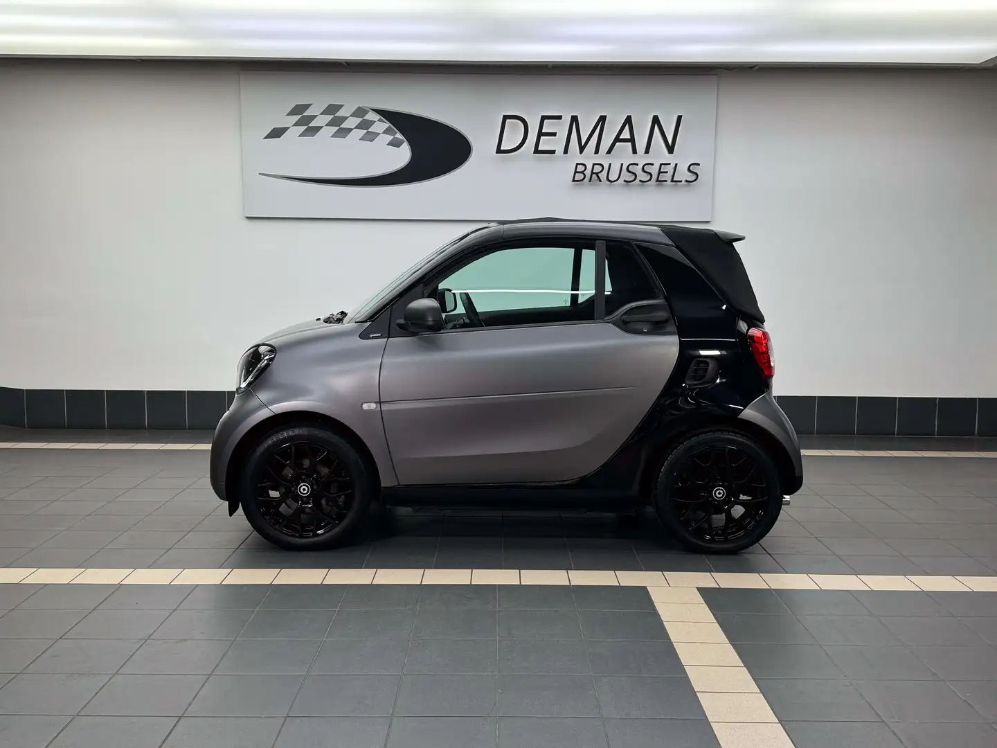 smart forTwo Cabrio. Passion - Auto -90 Ch Gris - 2