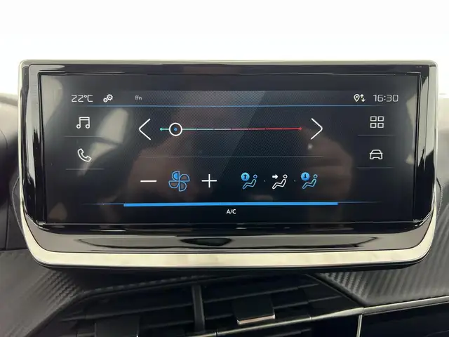 Peugeot 208 view 12