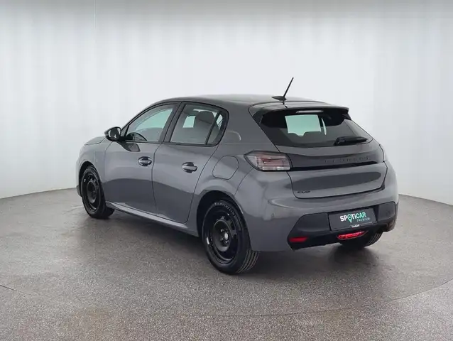 Peugeot 208 view 5