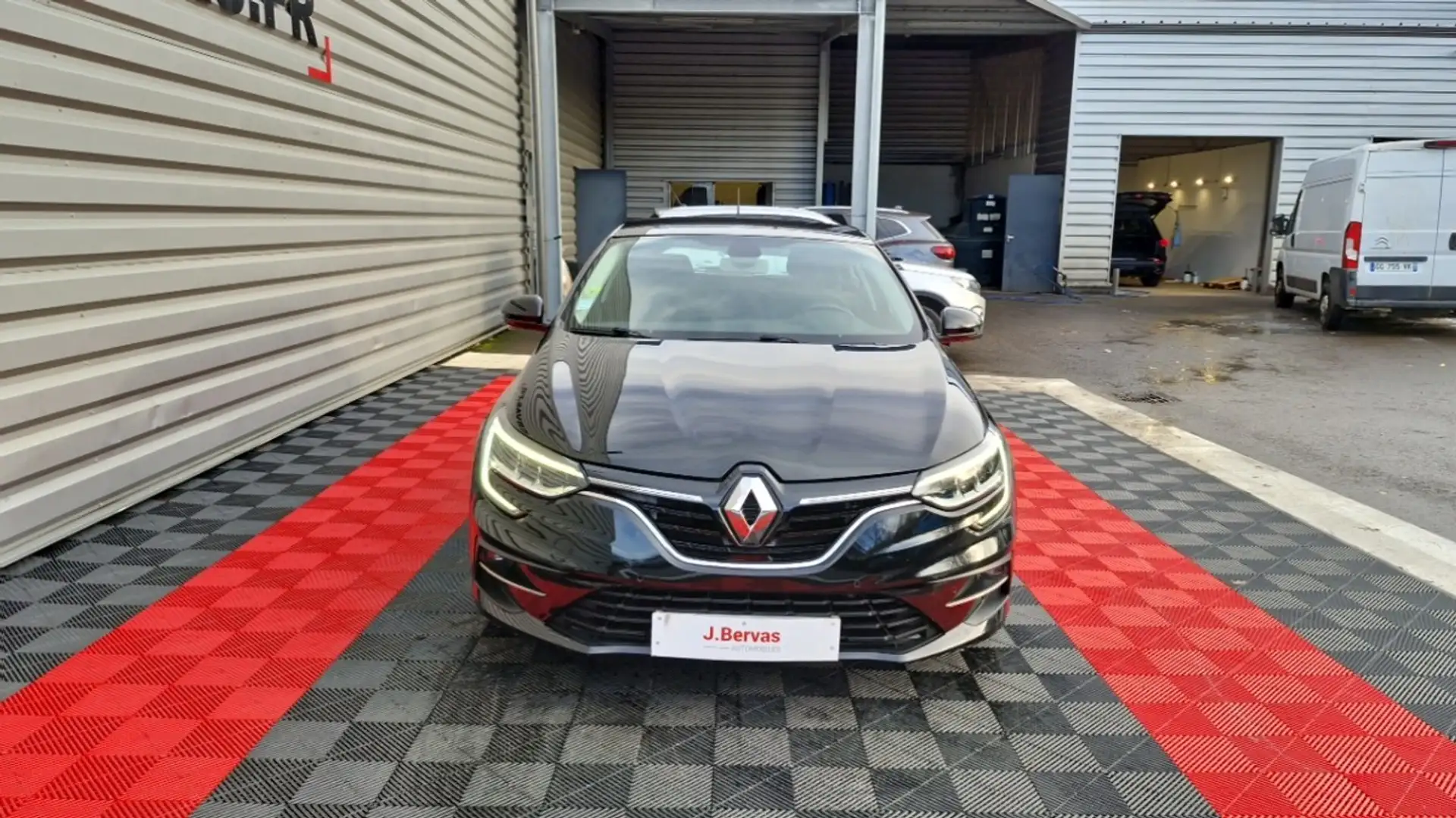Renault Megane IV SOCIETE BLUE DCI 115 - 21N AIR NAV 2P Noir - 2