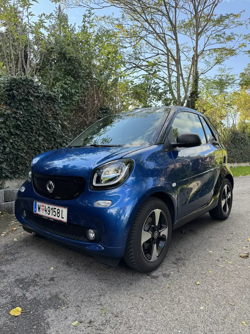 smart forTwo Cabrio Passion Blau - 1