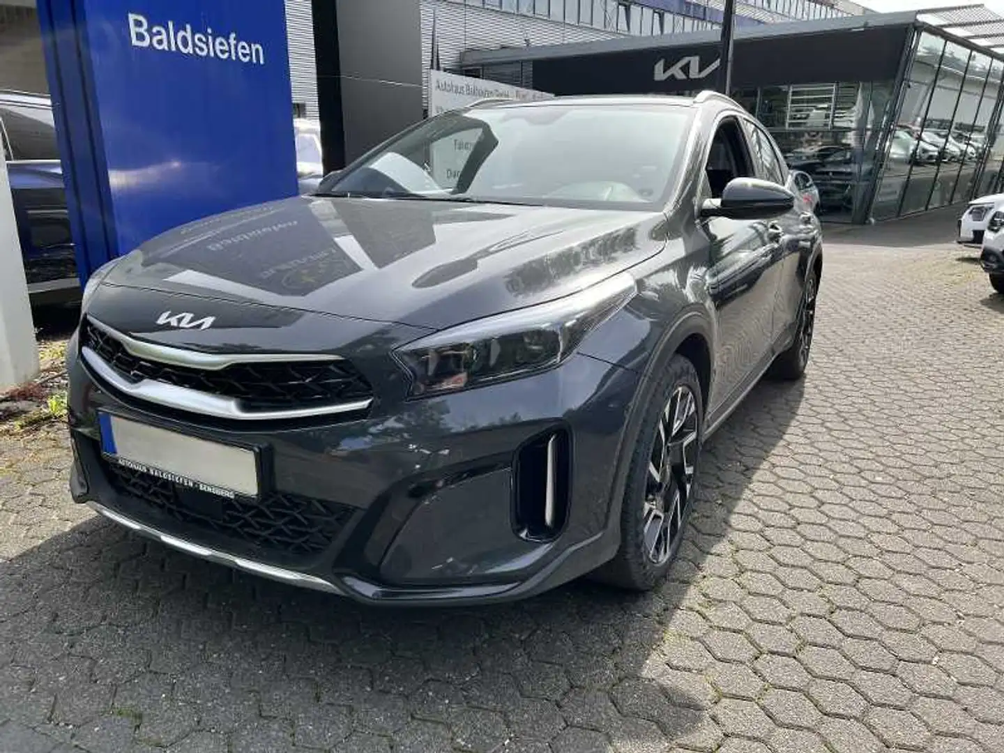 Kia XCeed 1.5 T-GDI Platinum Grau - 1