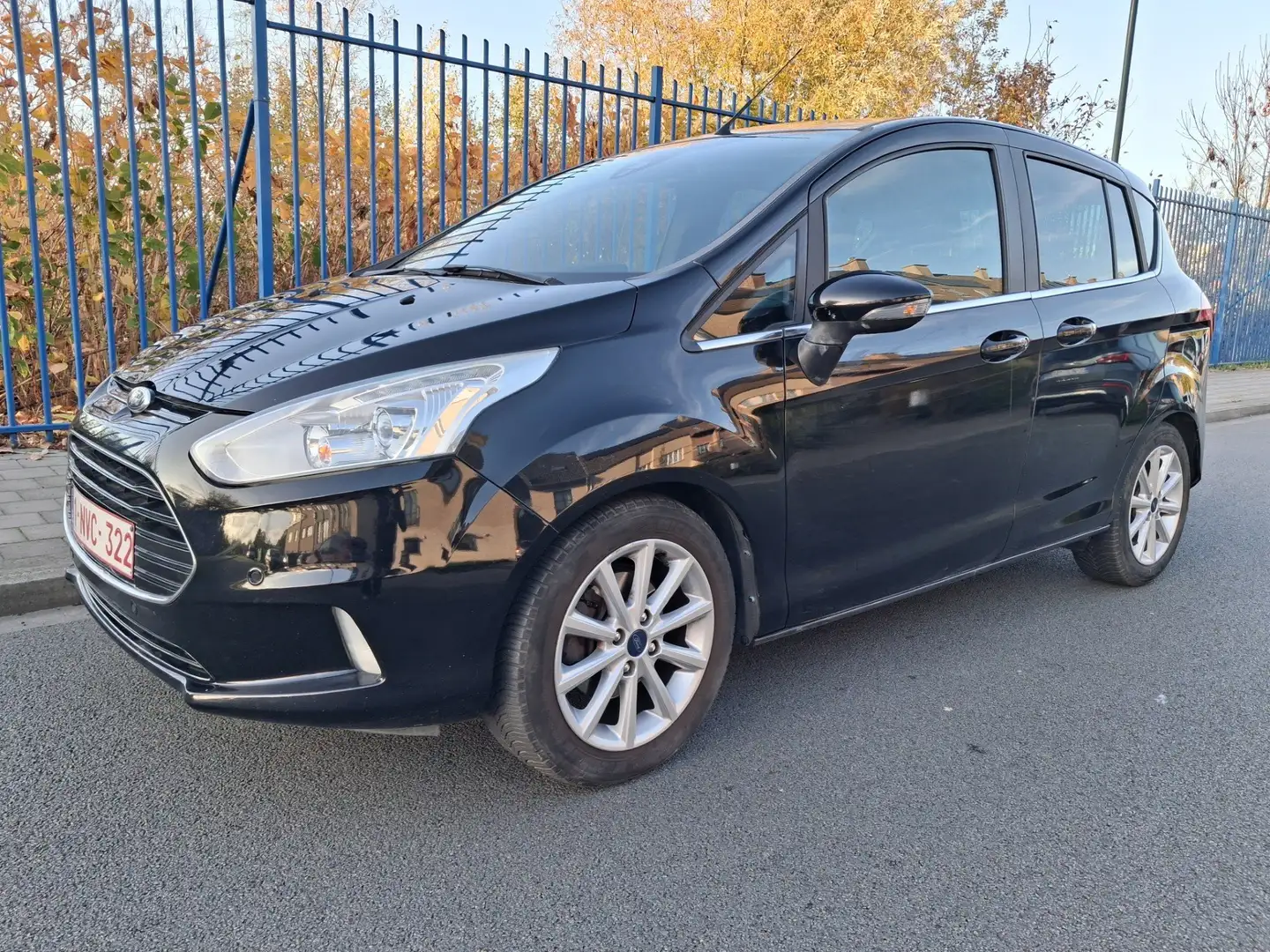 Ford B-Max B-Max 1.0 EcoBoost Titanium S CLIM/JANTES/96000KM Noir - 1