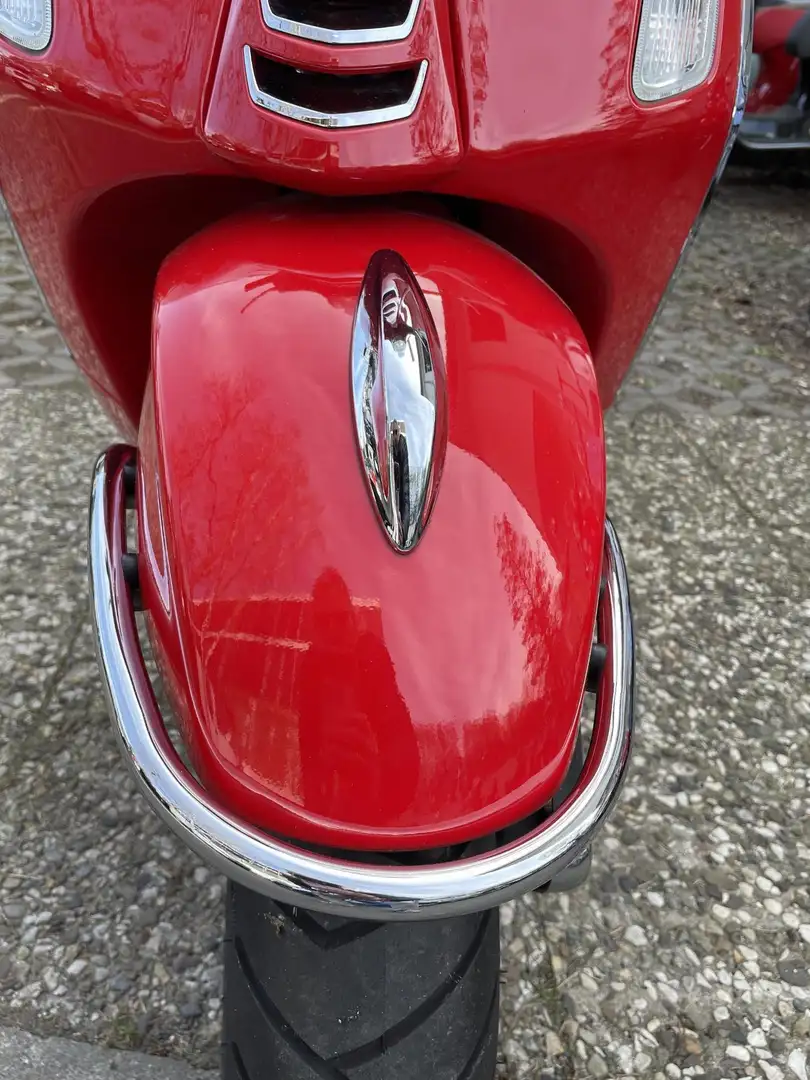 Vespa Primavera 50 Topcase Scheibe Schloss  und mehr Rood - 2