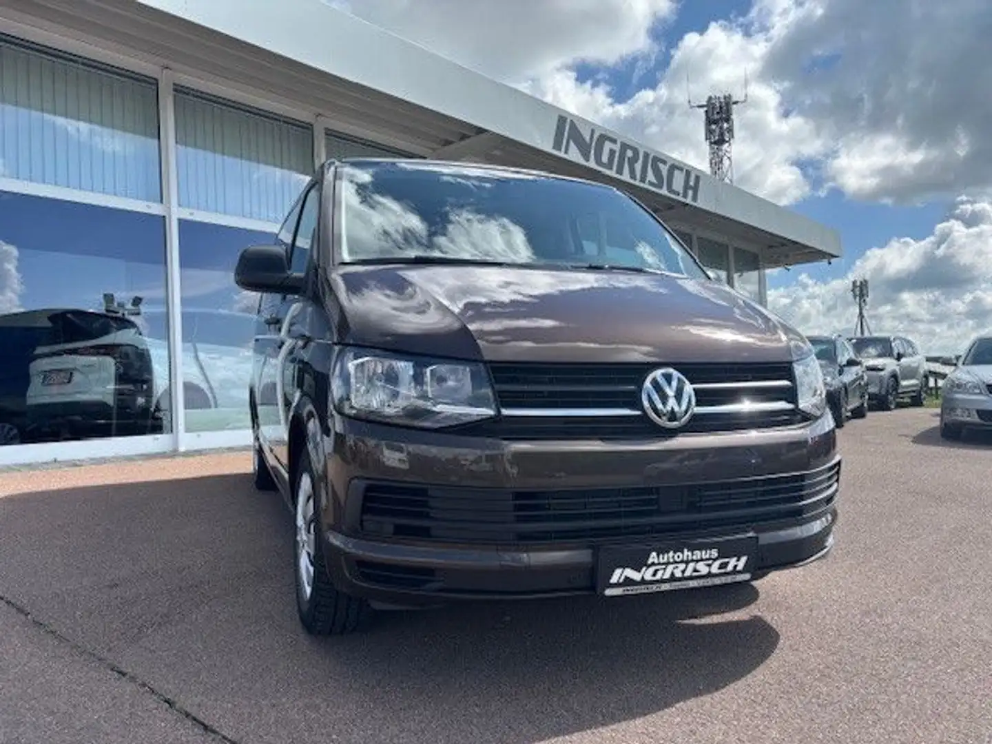 Volkswagen T6 Transporter Multivan 2.0 TDi Trendline Sthzg Bruin - 1