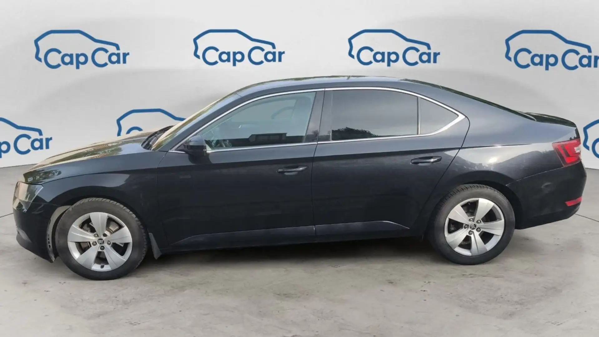 Skoda Superb 1.6 TDI 120 DSG7 Business Noir - 2