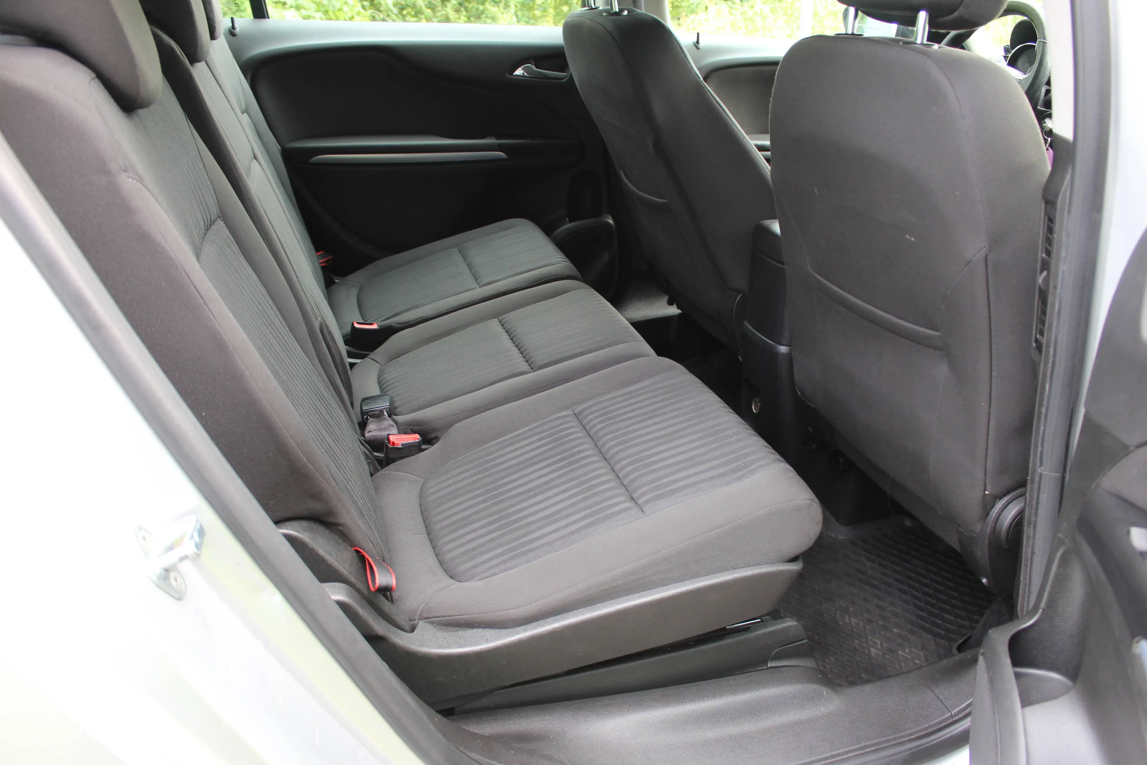 Opel Zafira Tourer Edition — photo 14