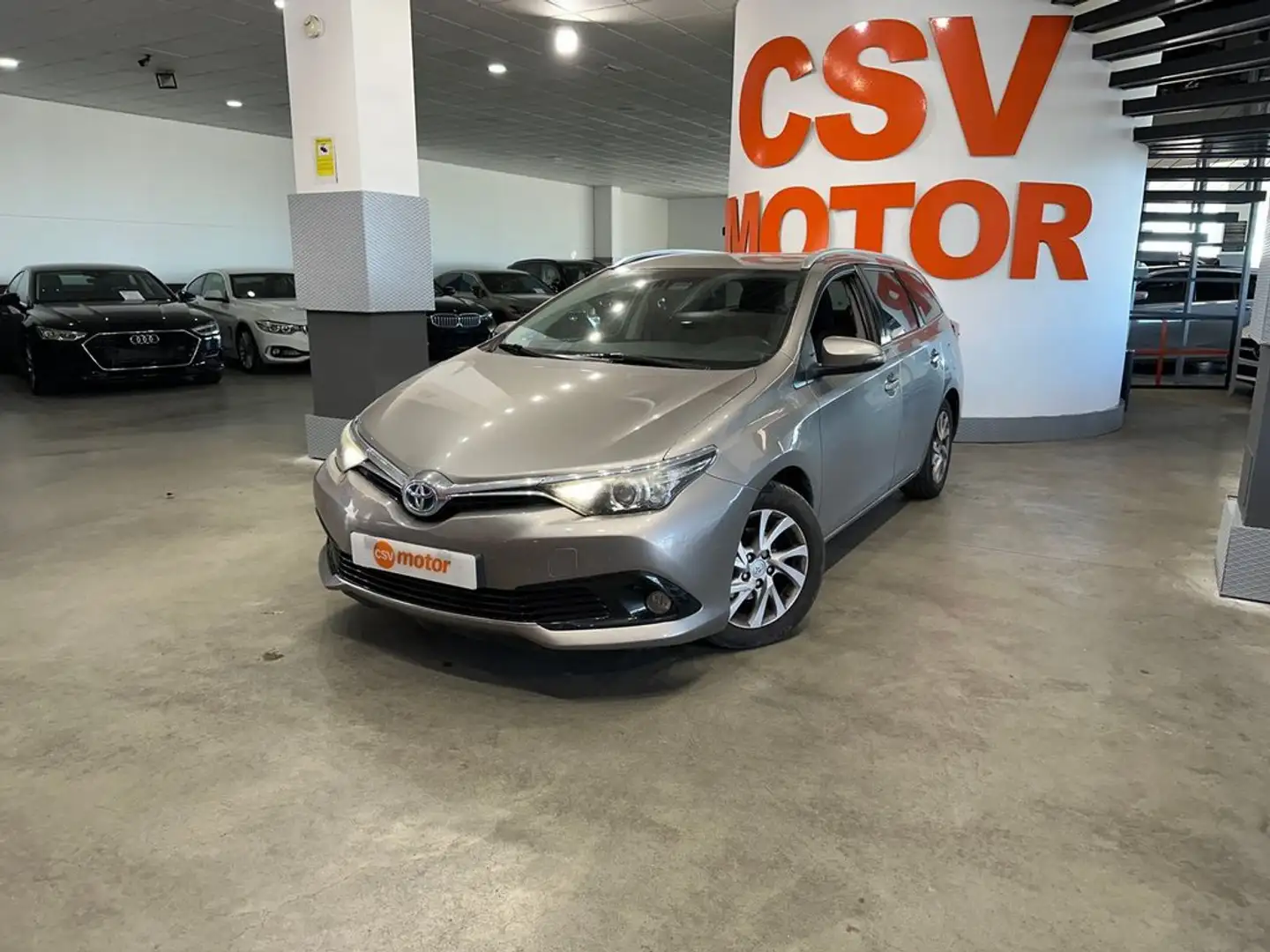 Toyota Auris 1.8 140H Active (Bus. P.) Touring Sports Gris - 2