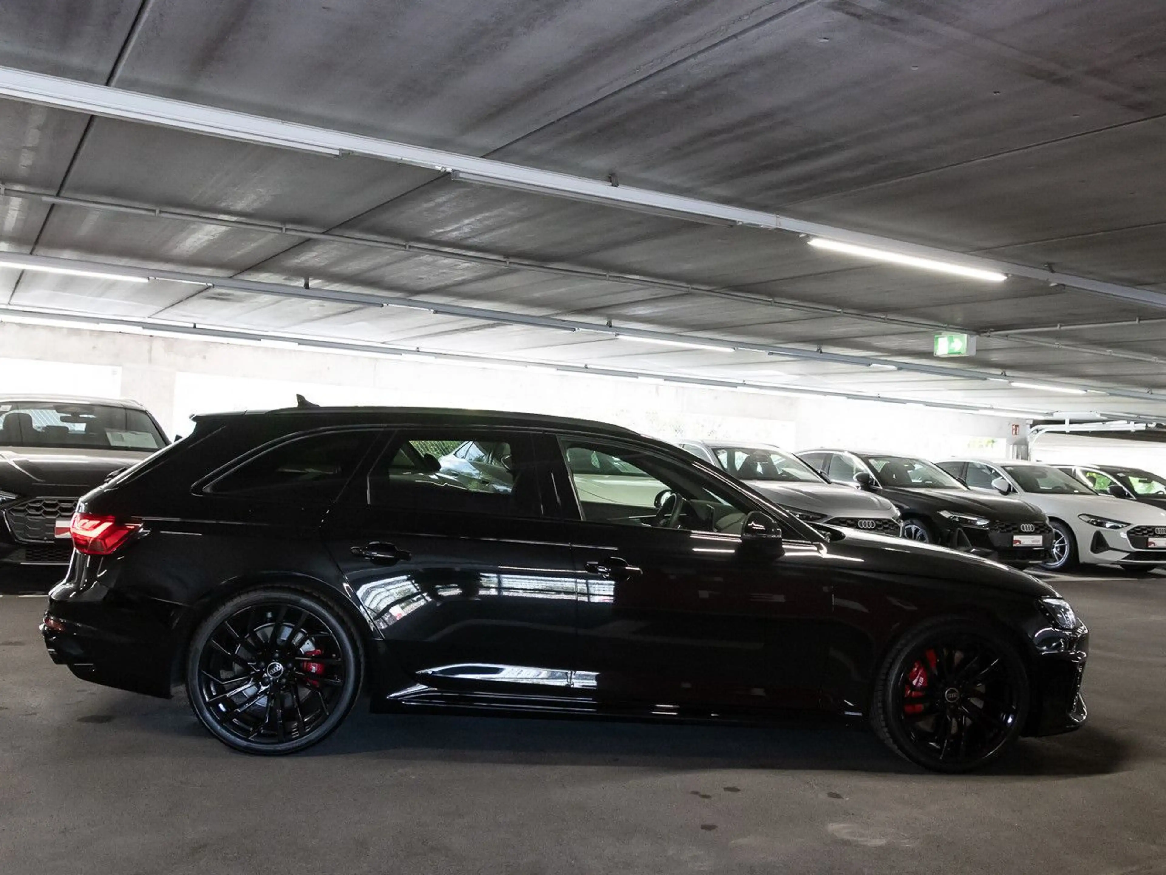 Audi RS4 RS4 Avant 2.9 TFSI qu AHK Matrix Pano HeadUp B&O — photo 6