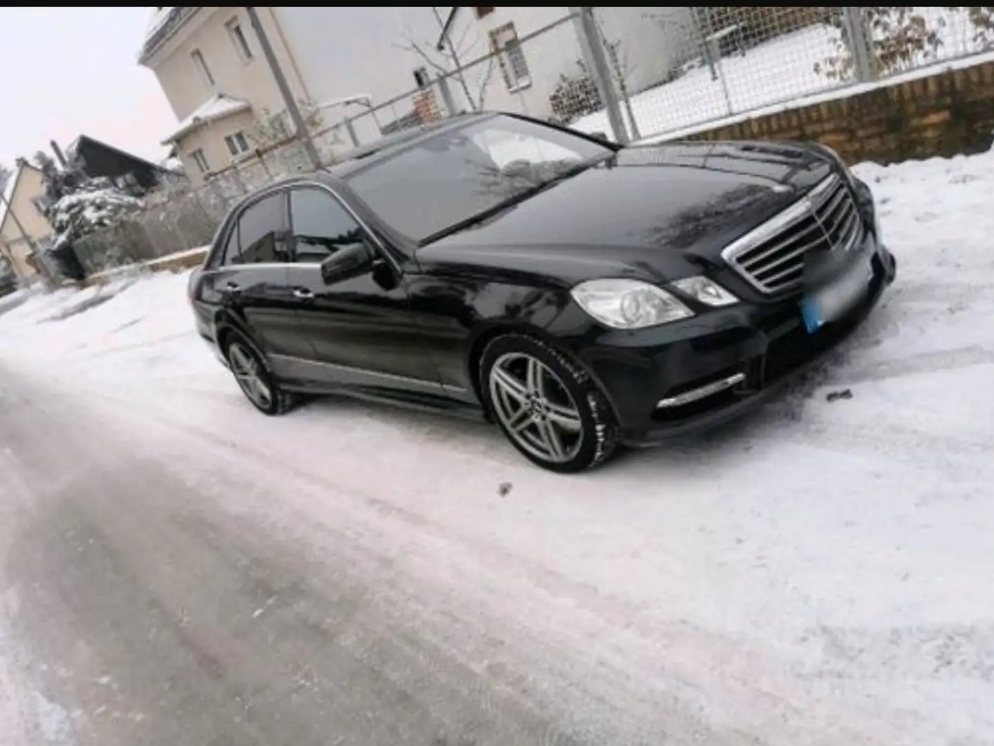 Mercedes-Benz E 500 BlueEFFICIENCY 7G-TRONIC Avantgarde Fekete - 2