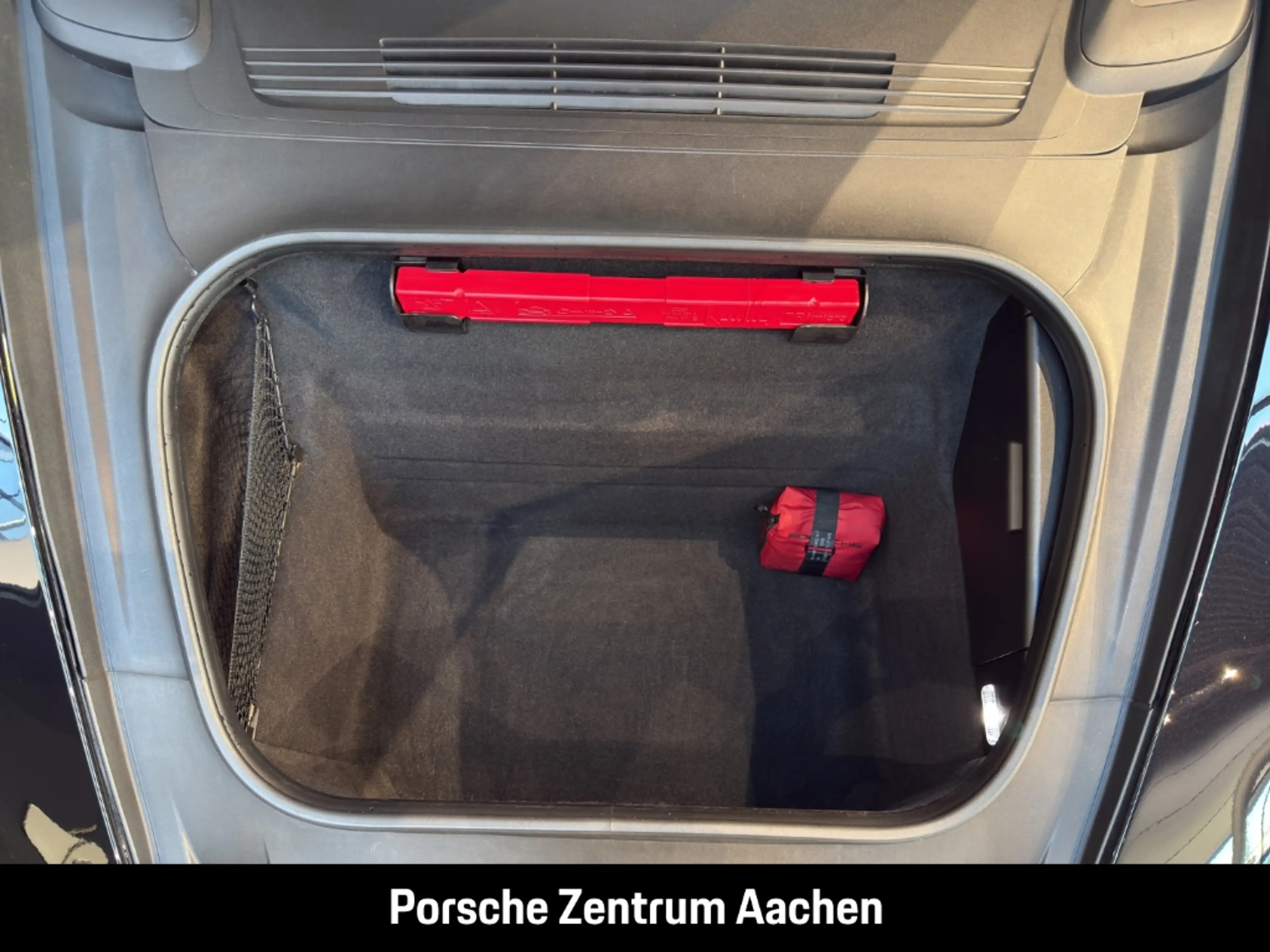 Porsche 992 911 Carrera S Cabriolet InnoDrive Sportabgas — photo 9