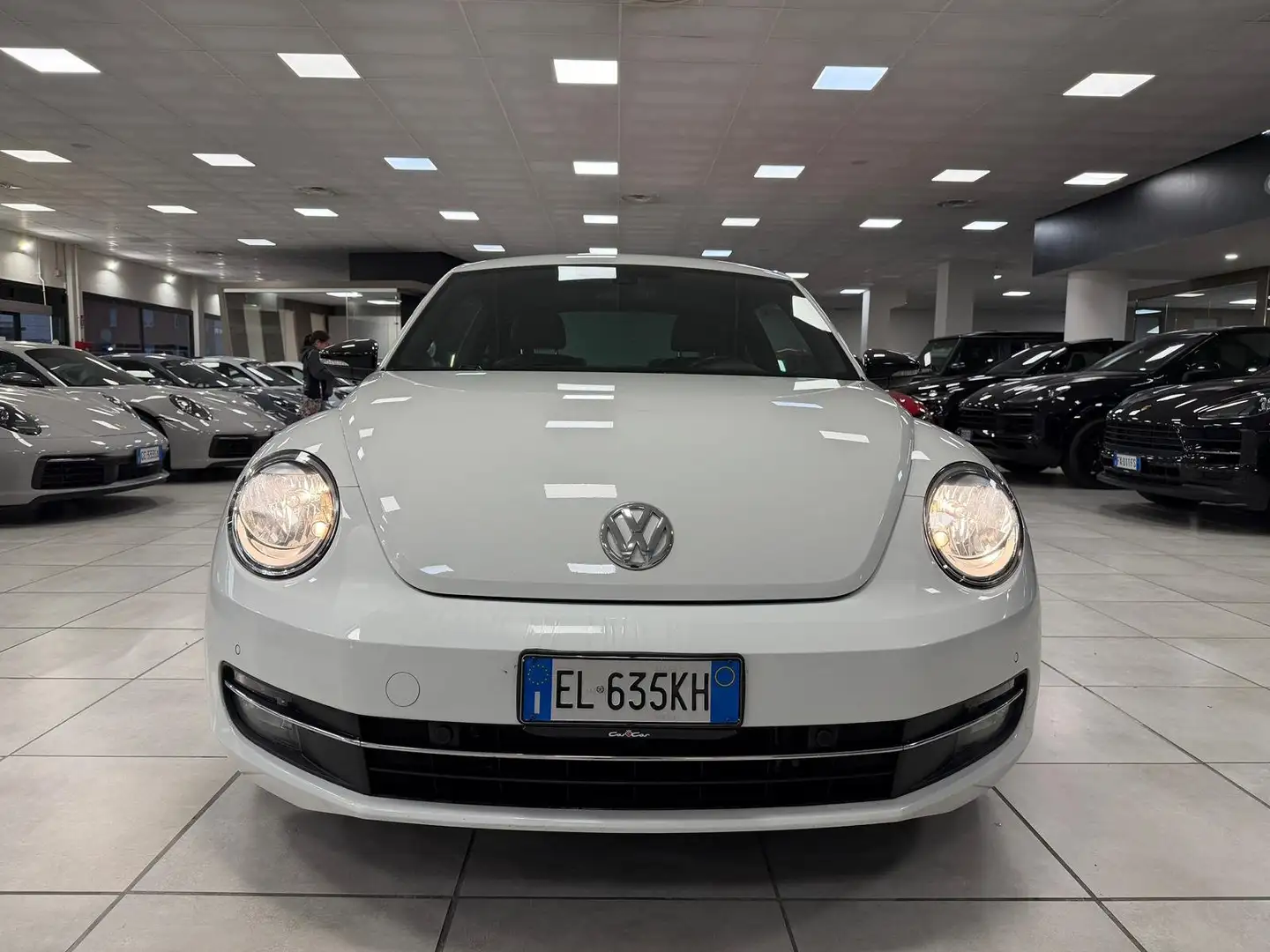Volkswagen Beetle 2.0 DSG Bianco - 2