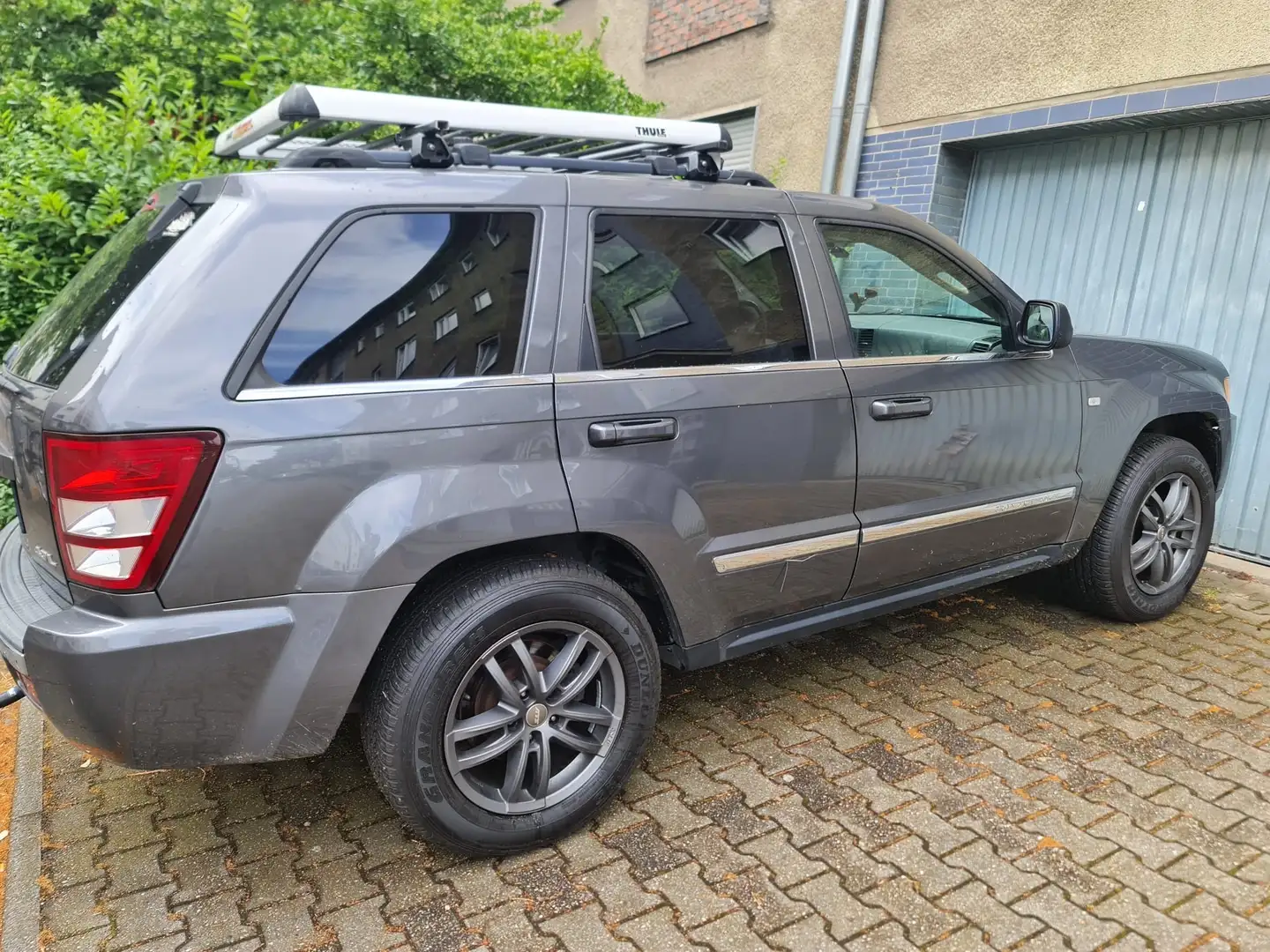 Jeep Grand Cherokee Grand Cherokee 4.7 AutomatikLimited LPG Grau - 2