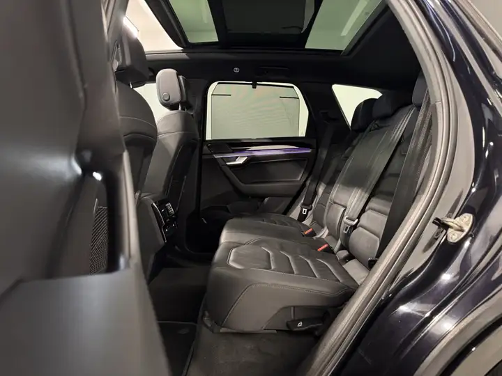 Volkswagen Touareg 2021, foto 29
