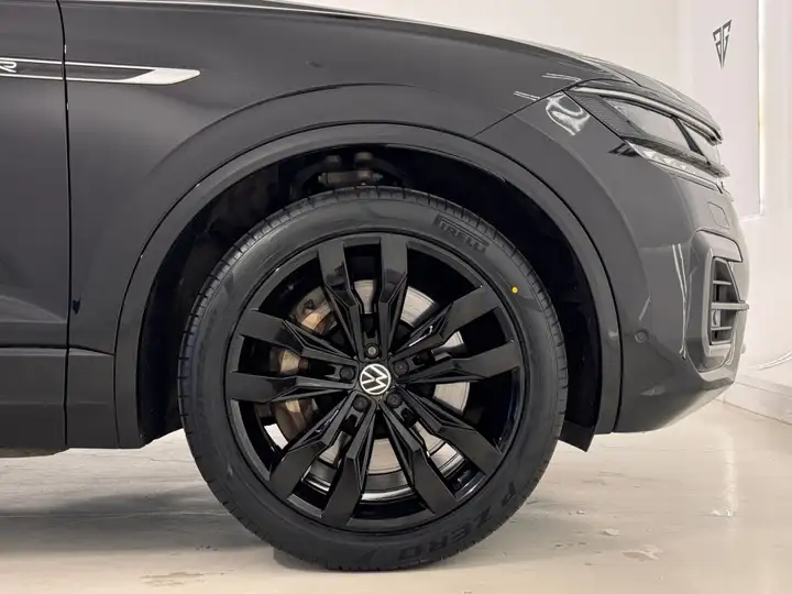 Volkswagen Touareg 2021, foto 12