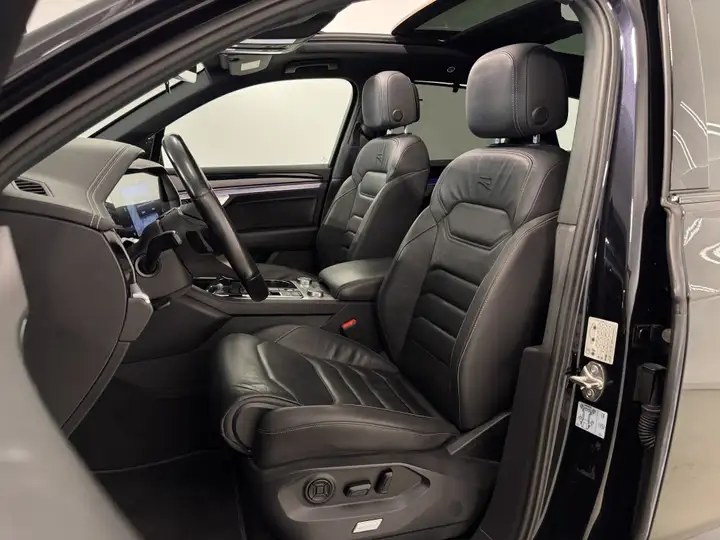 Volkswagen Touareg 2021, foto 26