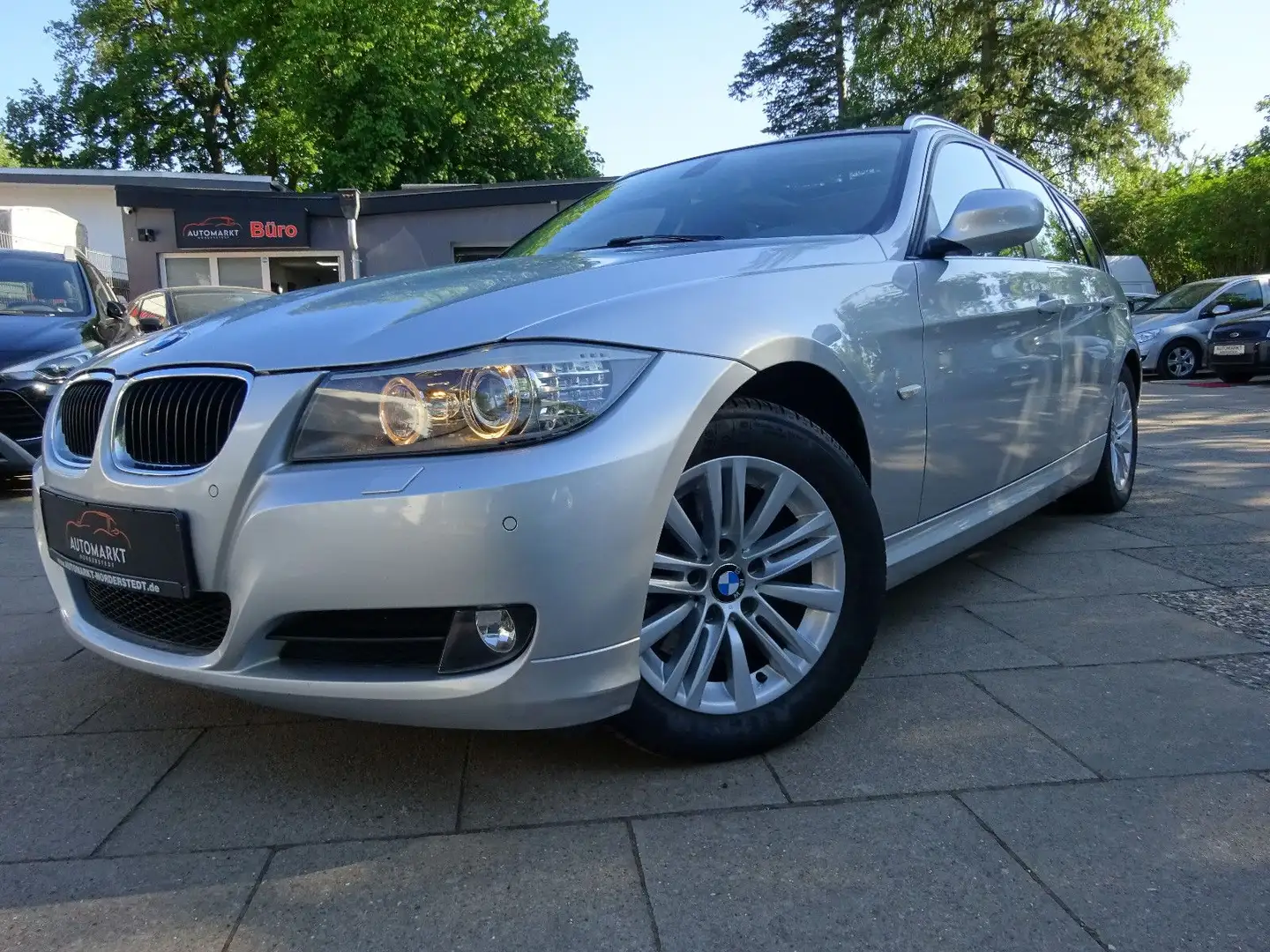 BMW 318 3 Touring 318d/Panorama/Klimaautomatic/2-Hand Plateado - 1