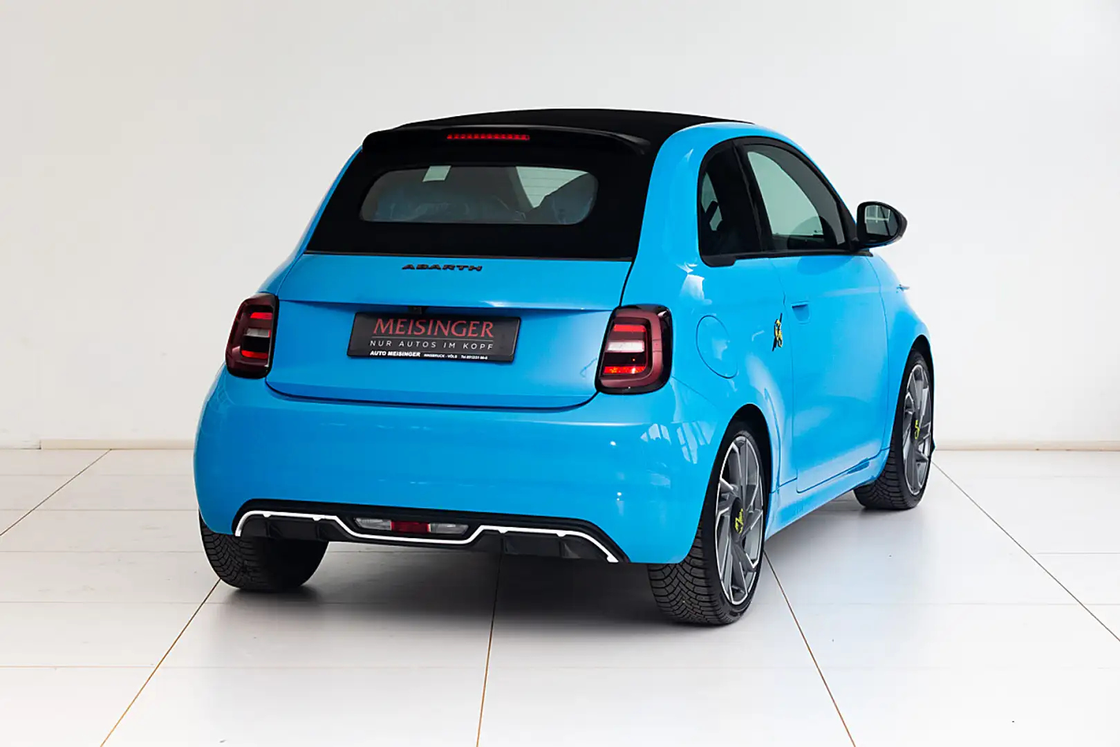 Abarth 500e Cabrio Turismo Blau - 2