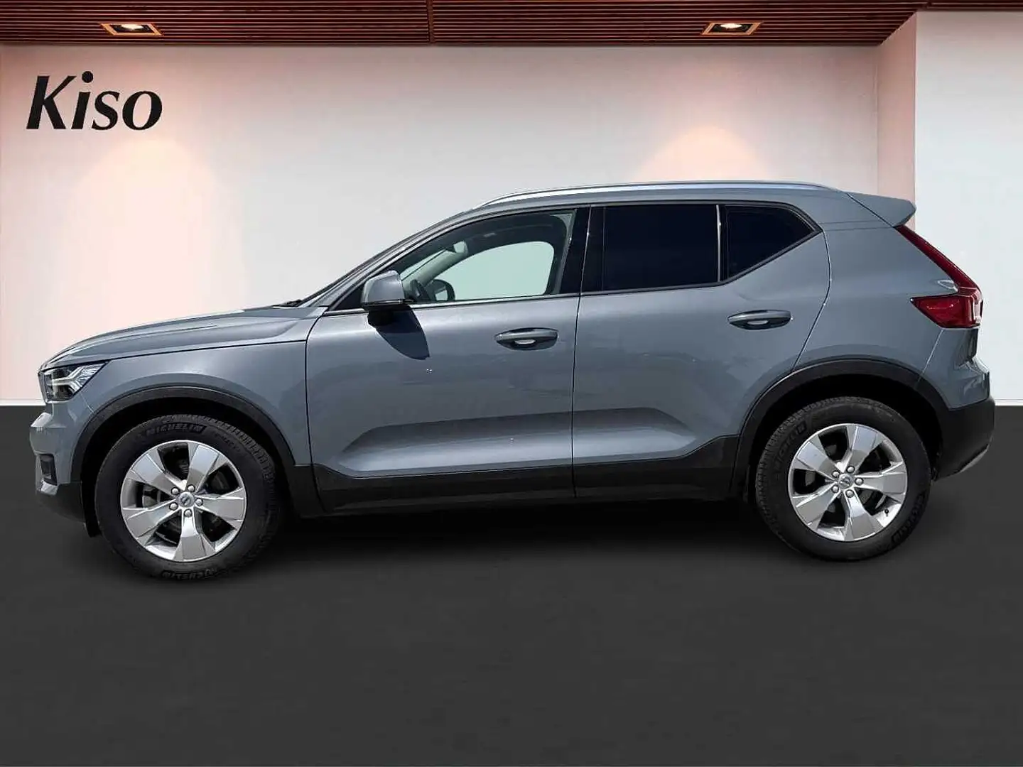 Volvo XC40 T4 Geartronic Momentum Grijs - 2
