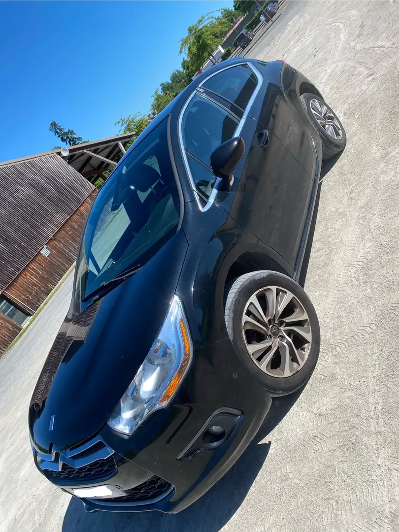 DS Automobiles DS 4 1.6 HDI SO CHIC Černá - 1