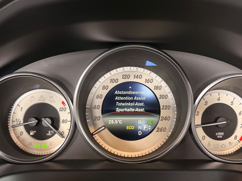 Mercedes-Benz E 200 CABRIO/ 39tKM/ AHK/ GARANTIE/MB SCHECKHEFT — photo 24