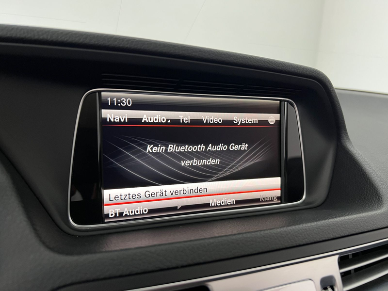 Mercedes-Benz E 200 CABRIO/ 39tKM/ AHK/ GARANTIE/MB SCHECKHEFT — photo 29
