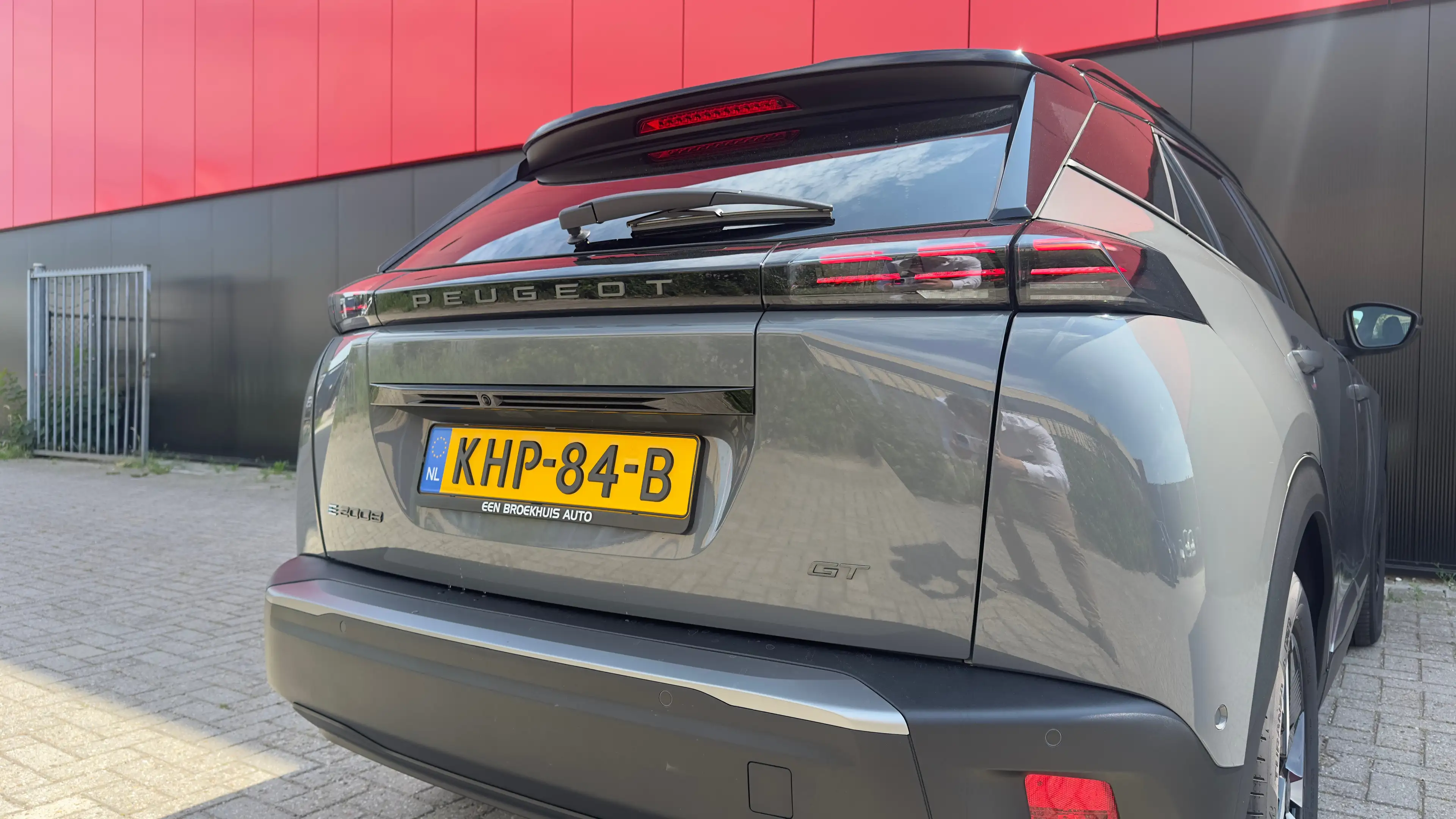 Peugeot e-2008 EV GT Avantage 54 kWh | Alcantara | Camera | Apple — photo 18