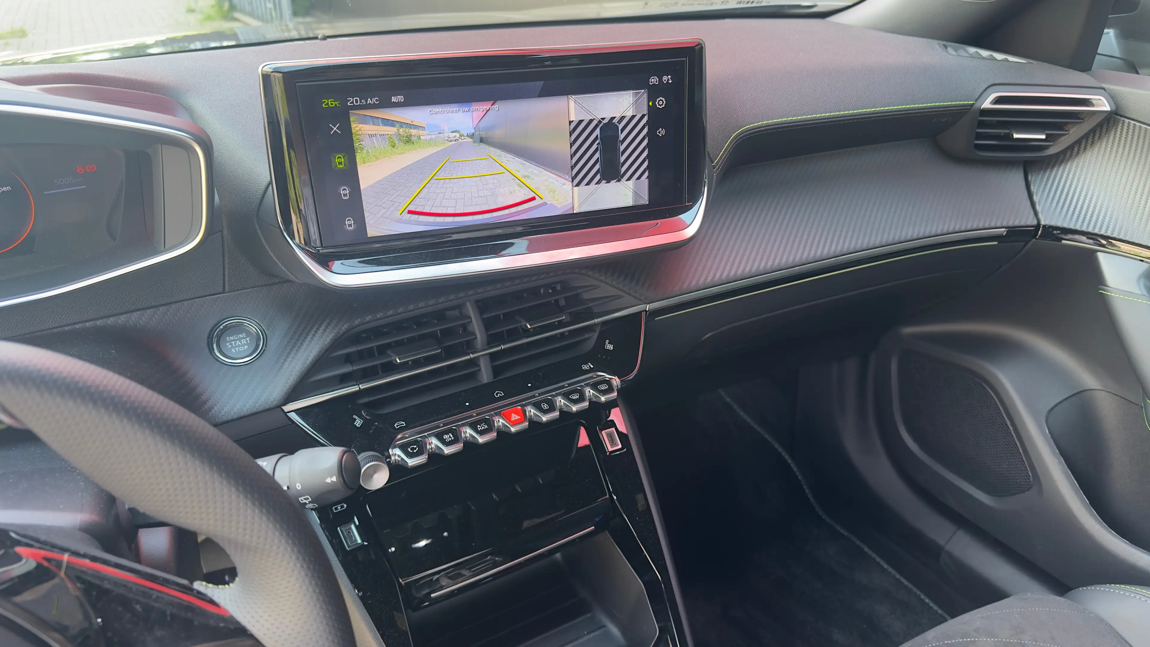 Peugeot e-2008 EV GT Avantage 54 kWh | Alcantara | Camera | Apple — photo 31