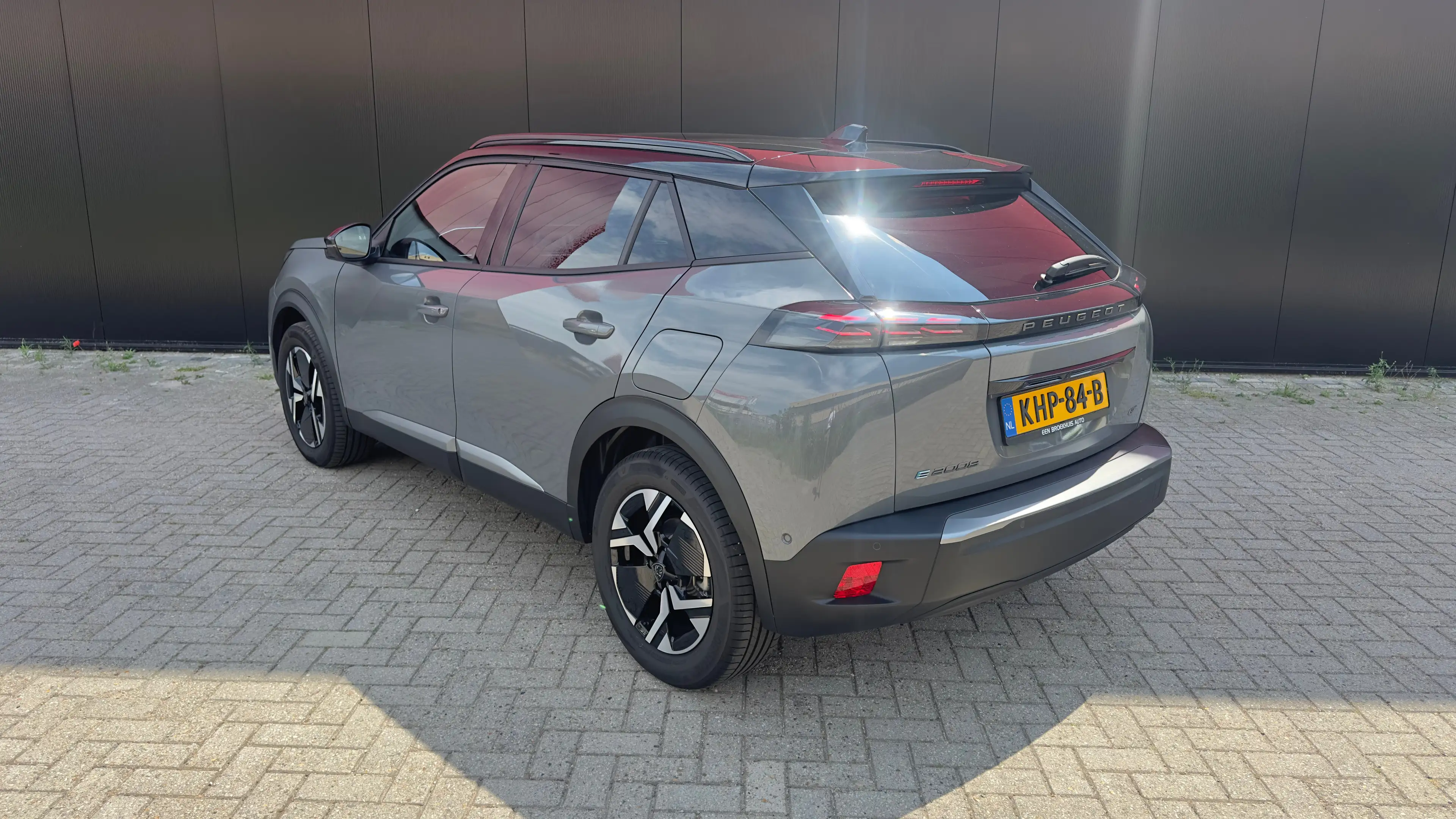 Peugeot e-2008 EV GT Avantage 54 kWh | Alcantara | Camera | Apple — photo 15