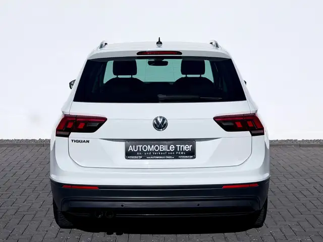 Volkswagen Tiguan view 5