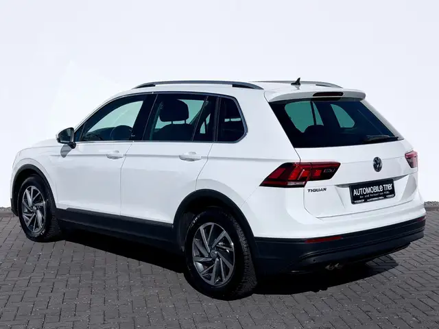Volkswagen Tiguan view 6