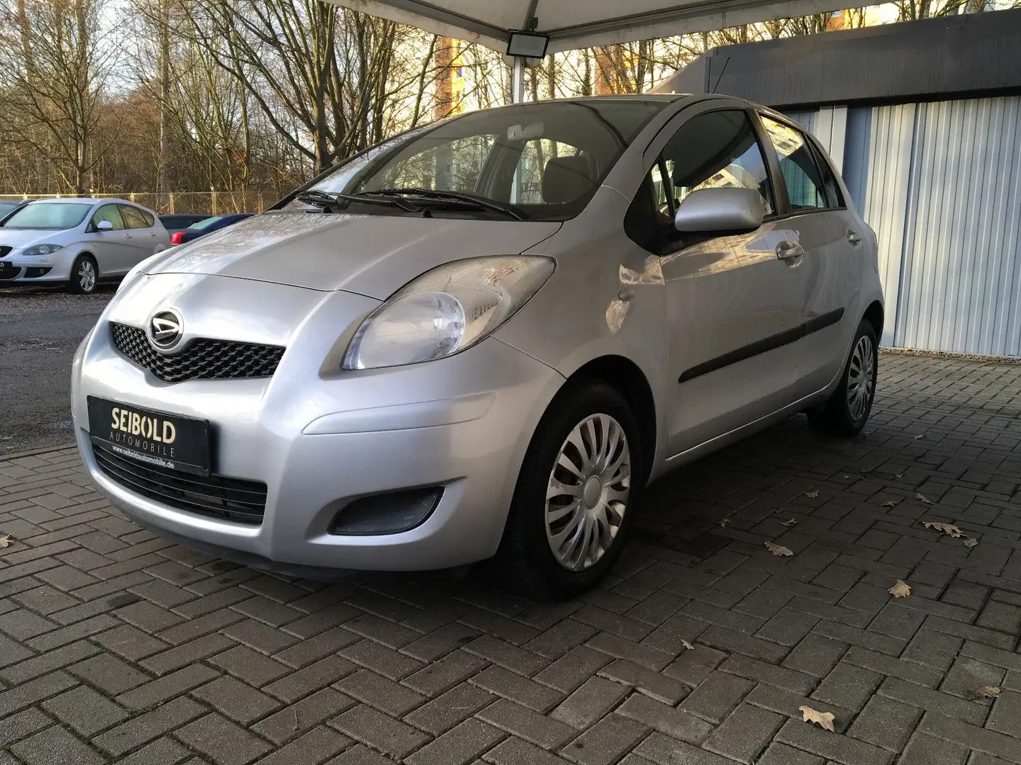 Daihatsu Charade 1.3/Klima/1.Hand/Allwetter Silber - 1