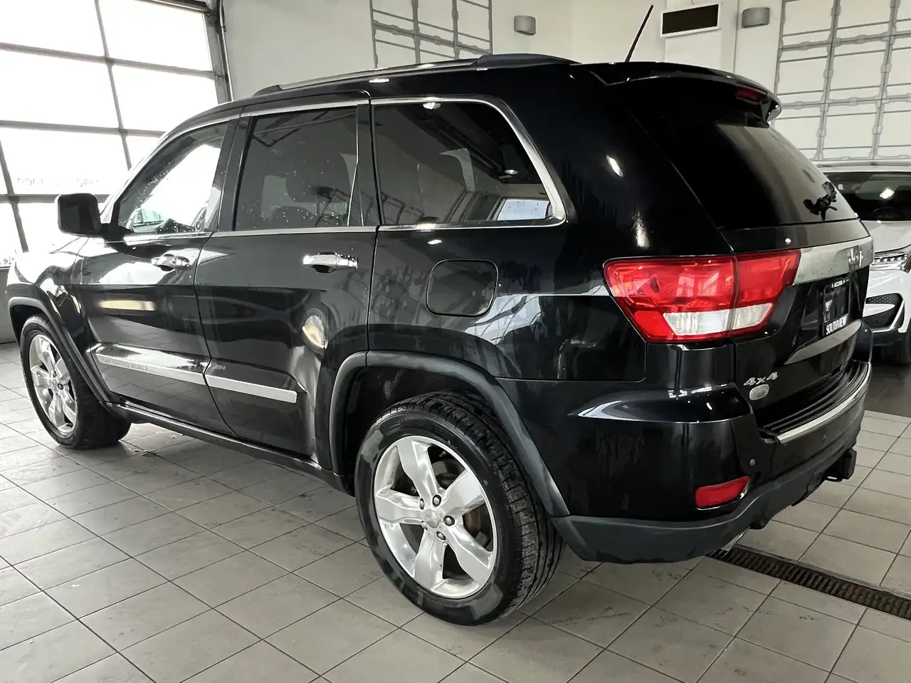 Jeep Grand Cherokee photo Jeep Grand Cherokee