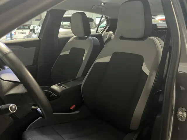 Opel Astra view 11