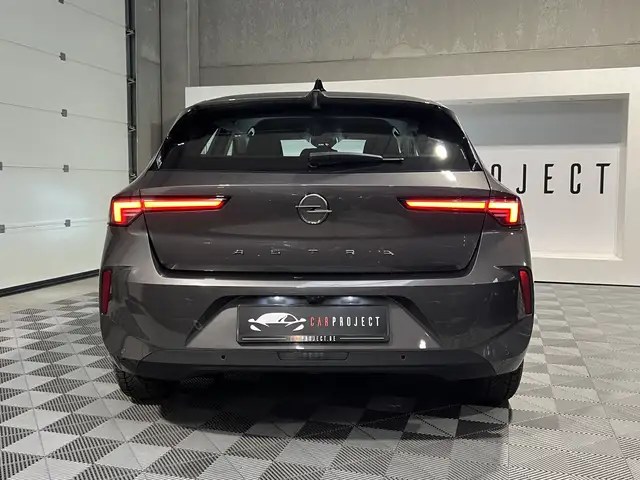 Opel Astra view 7