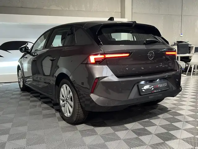 Opel Astra view 8
