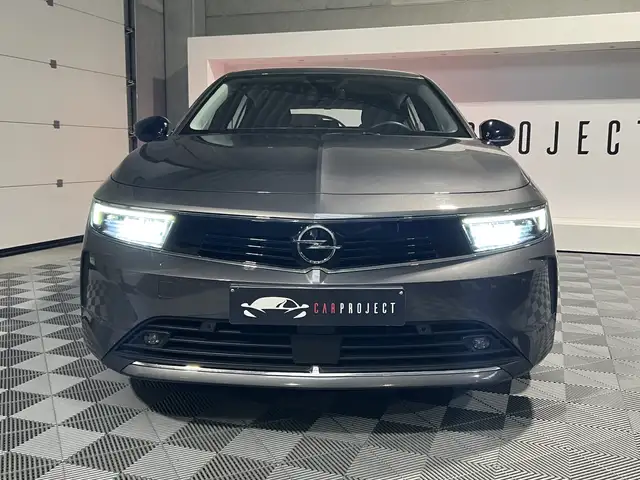 Opel Astra view 2