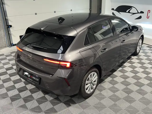Opel Astra view 10