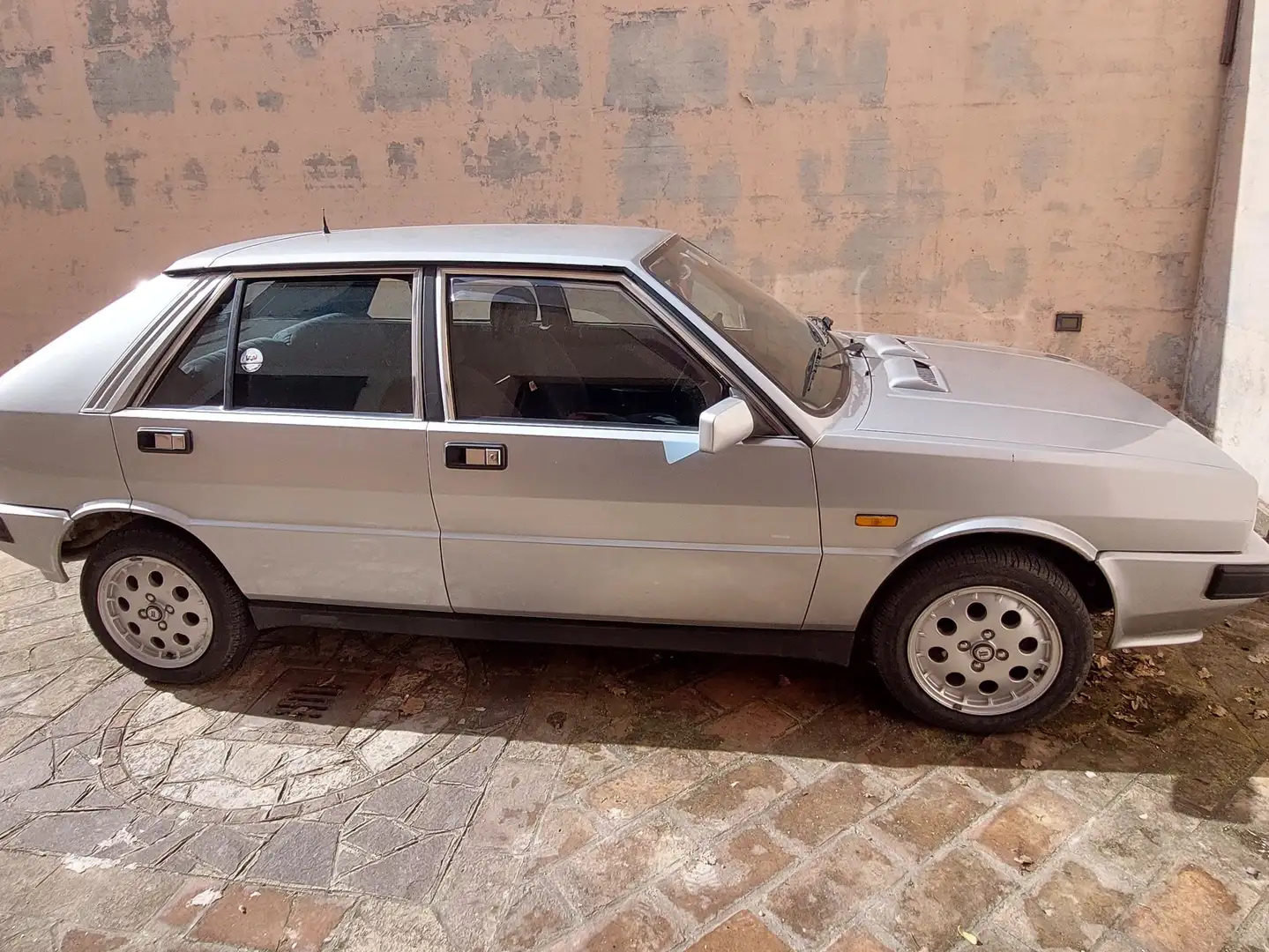 Lancia Delta Delta+1.3+LX Grau - 2