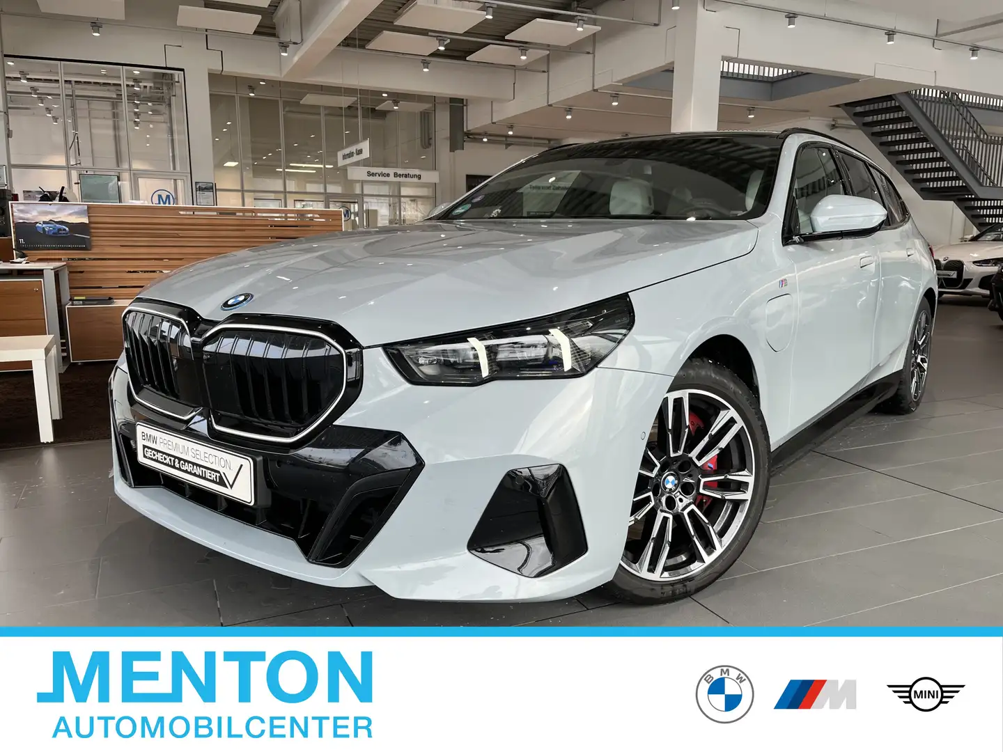 BMW 550 e xDrive M SportpaketPro/AHK/Panorama/IconicGlow Gri - 1
