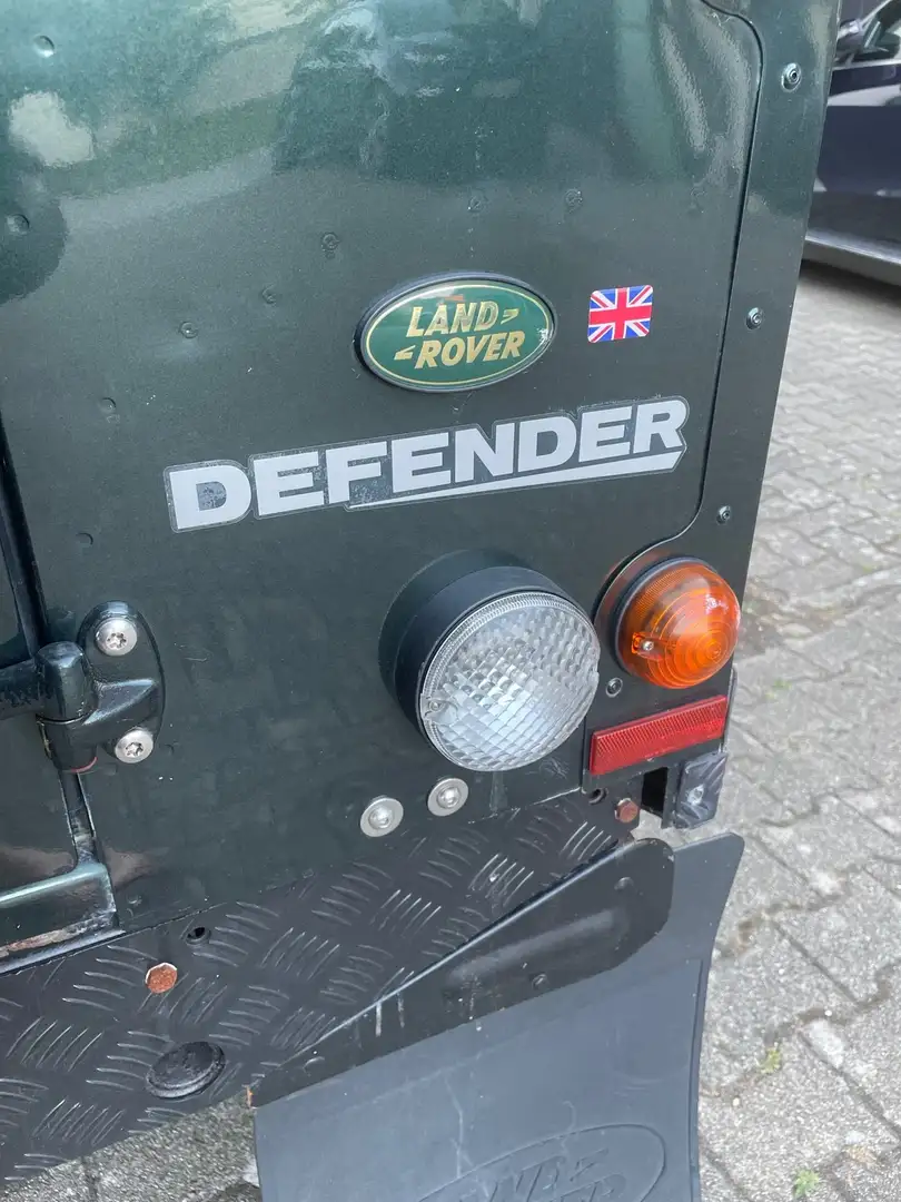 Land Rover Defender Defender 90 Station Wagon E Grün - 1