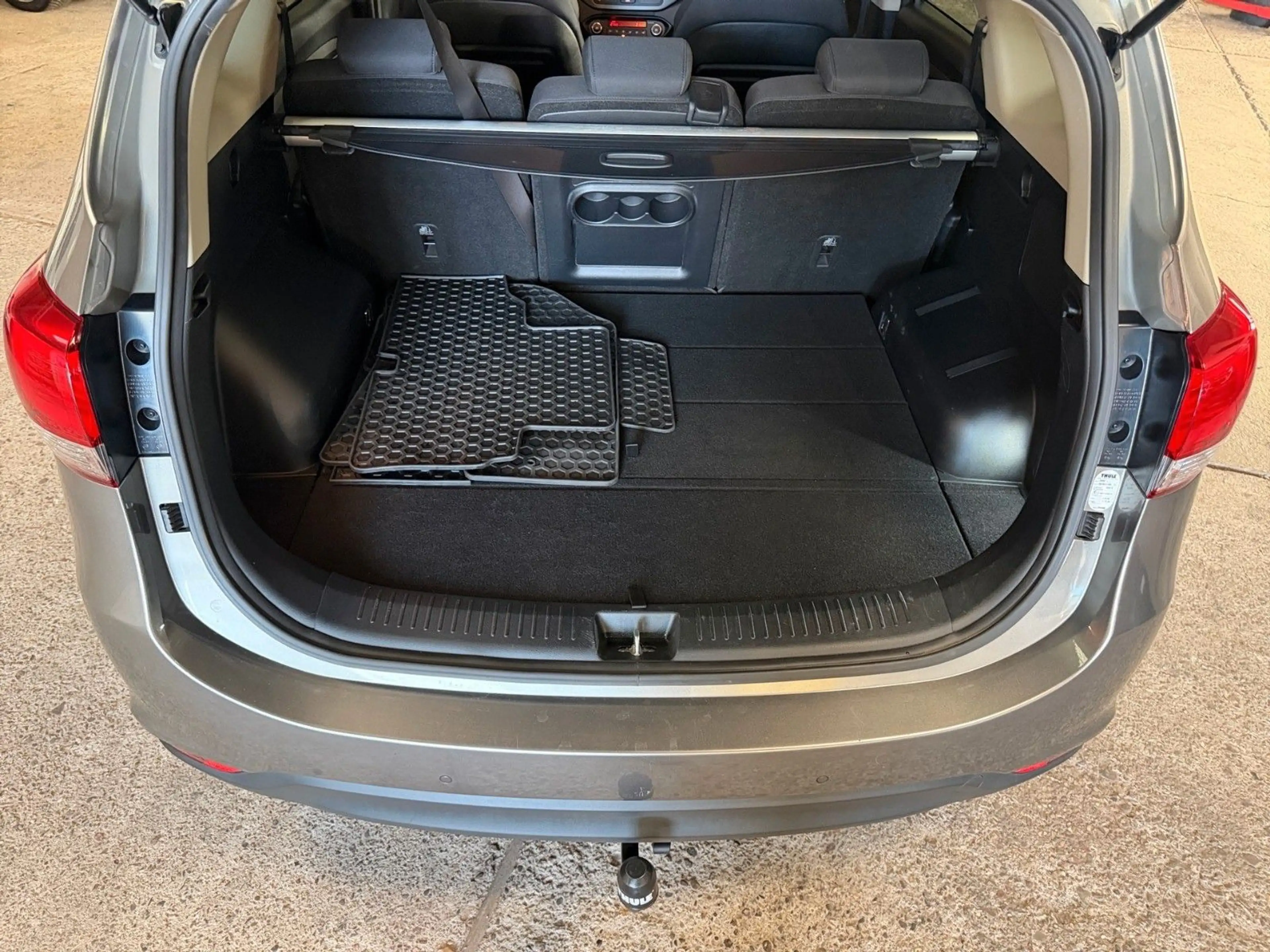 Kia Carens 1.6 GDI 1.Hand AHK FIFA World Cup Edition — photo 10