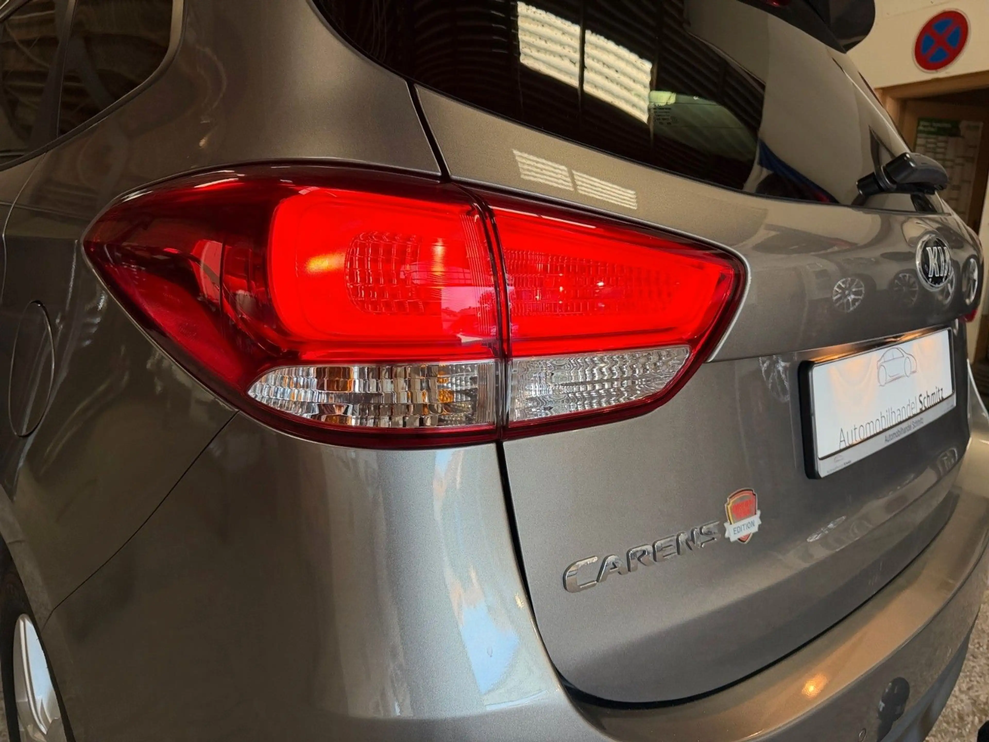 Kia Carens 1.6 GDI 1.Hand AHK FIFA World Cup Edition — photo 12