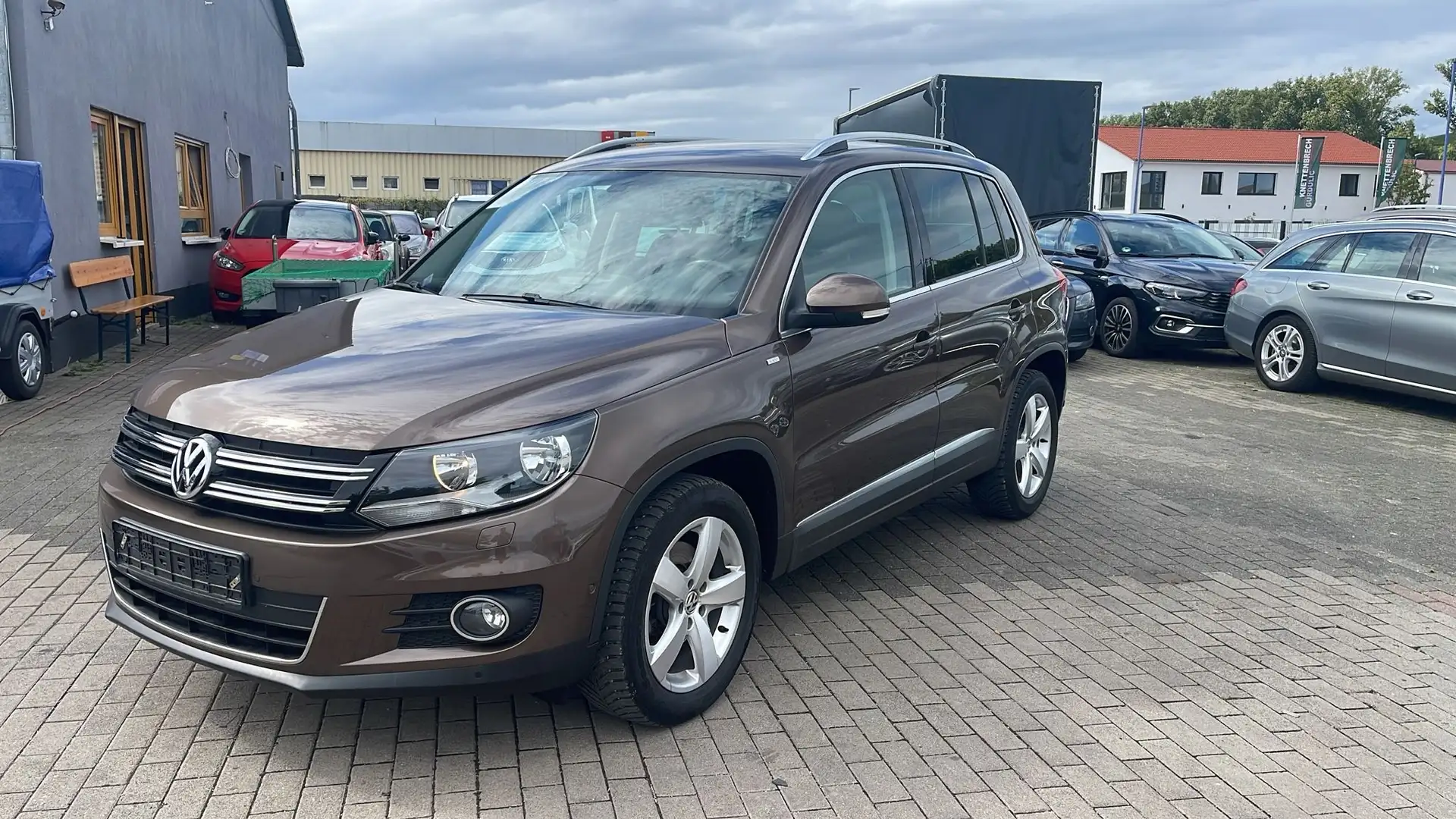 Volkswagen Tiguan 1.4 TSI Cup Sport & Style BlueMotion Tech Braun - 2