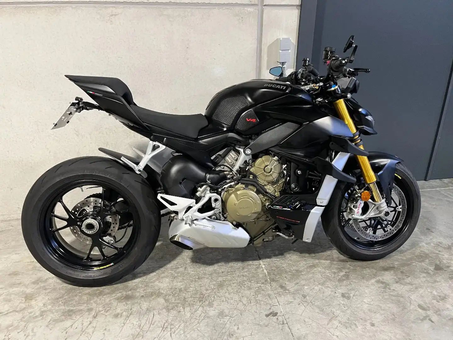 Ducati Streetfighter V4S mat black topstaat - 2