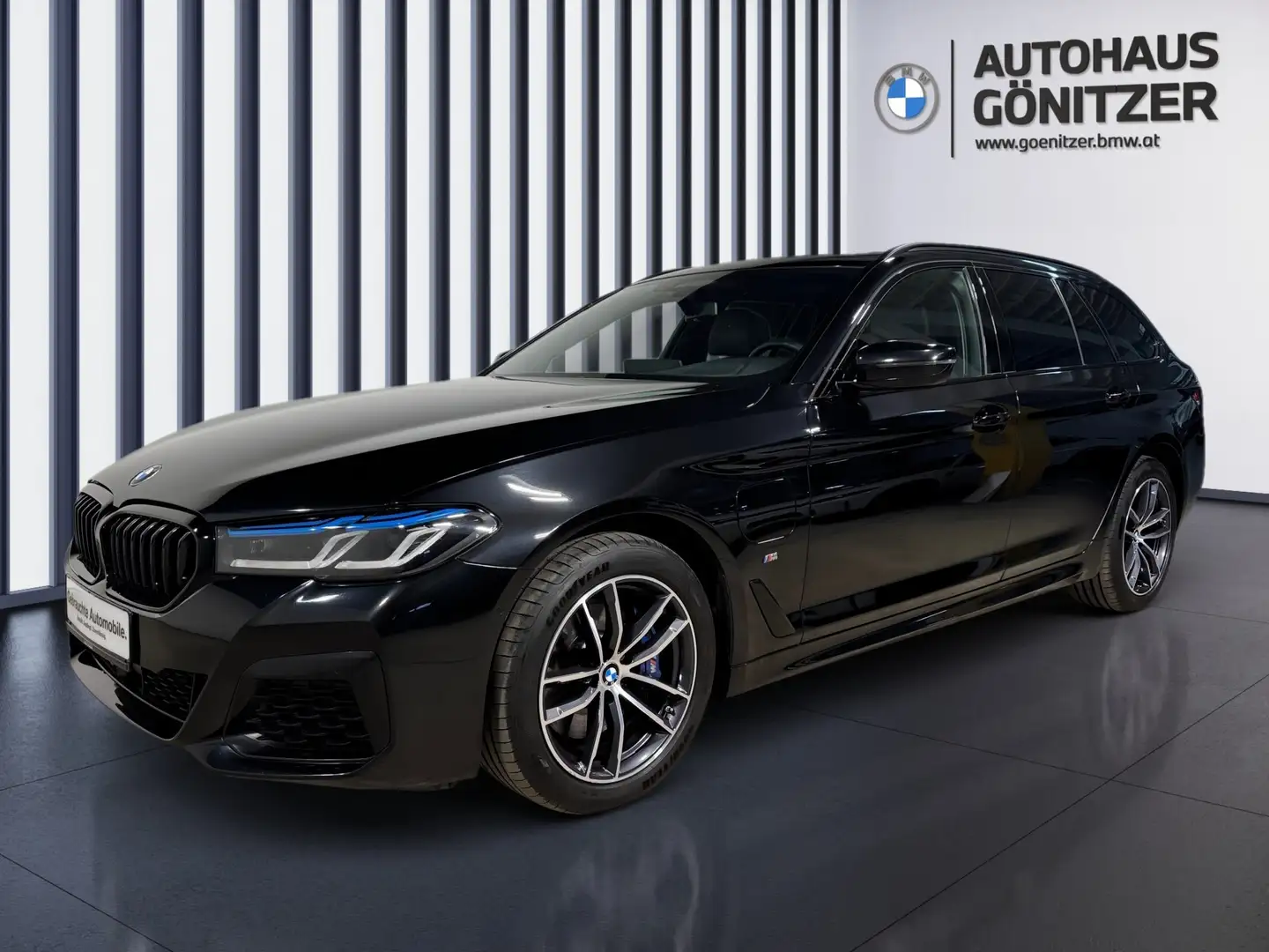 BMW 530 e xDrive Schwarz - 2