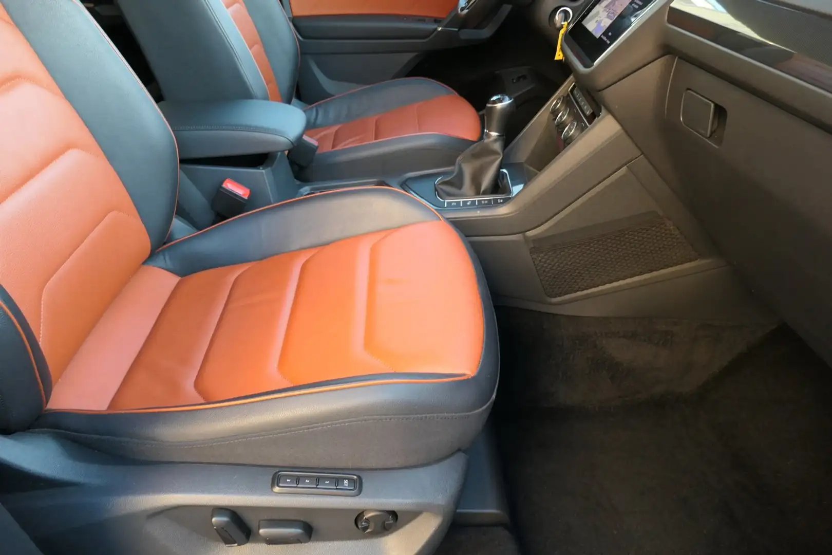 Volkswagen Tiguan Allspace 2.0 TDI Panorama Kamera LED Top Zustand! Noir - 2