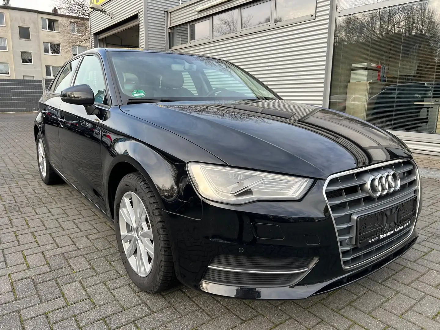 Audi A3 Sportback attraction/Panorama/Kamera/Leder Schwarz - 1